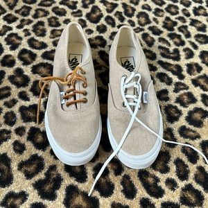 Hardly worn Vans women’s size 8